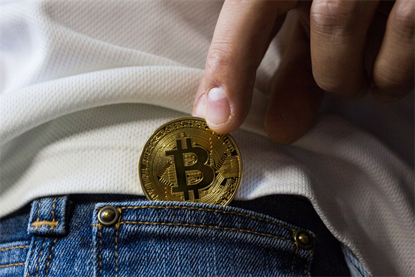 美元霸权终结？黄金、欧元、人民币崛起，全球金融版图重塑！